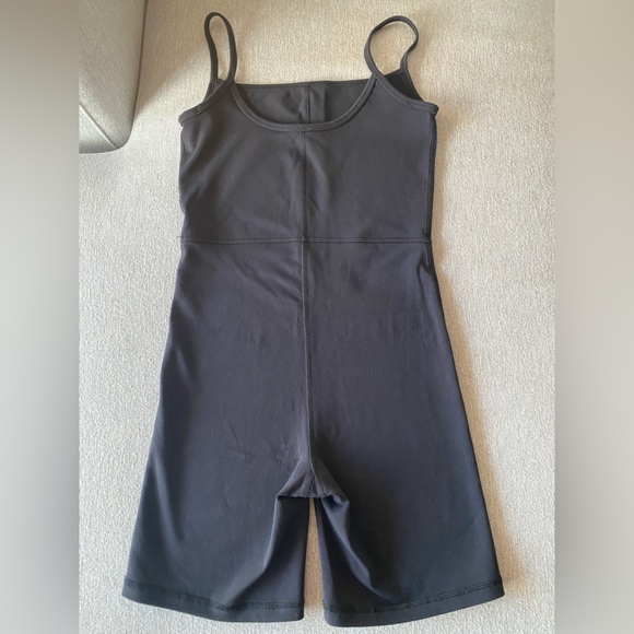 Aritzia Divinity 7” romper in Black - Picture 4 of 5